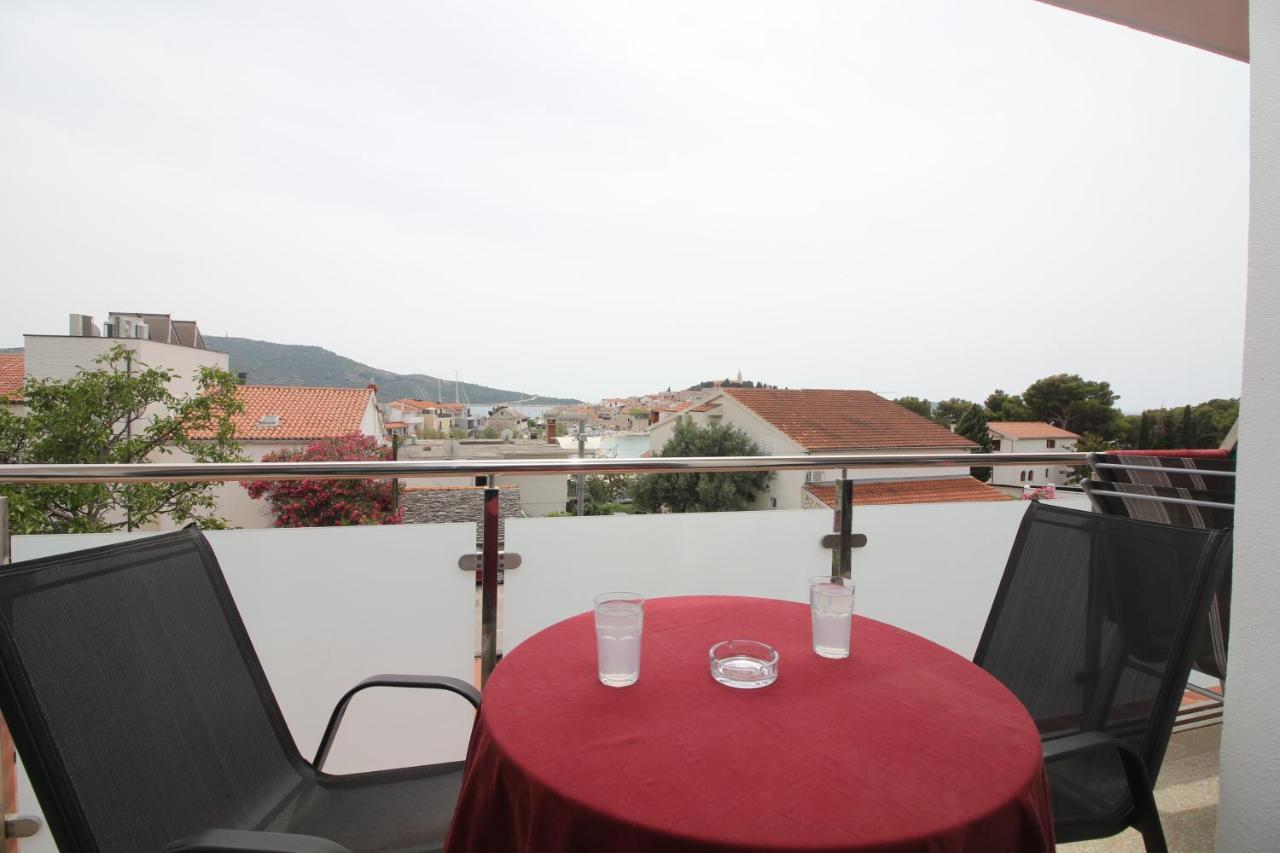 Apartments Toni Primosten Exterior photo