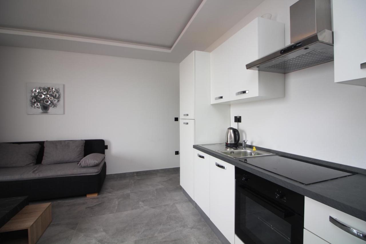 Apartments Toni Primosten Exterior photo