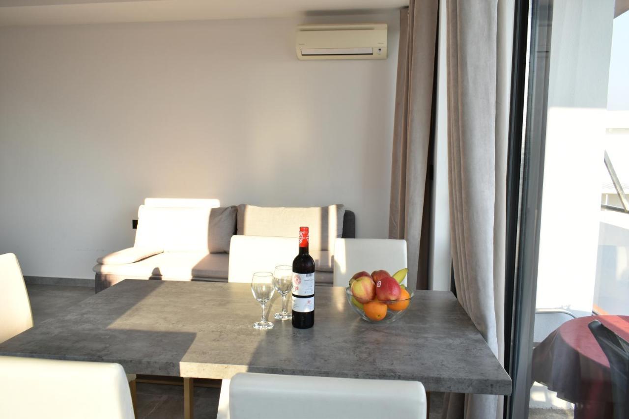 Apartments Toni Primosten Exterior photo